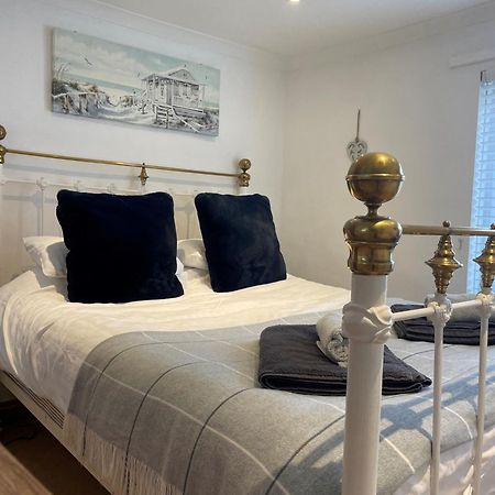 The Little Lighthouse - 2 Minutes From The Beach Pentewan Bagian luar foto